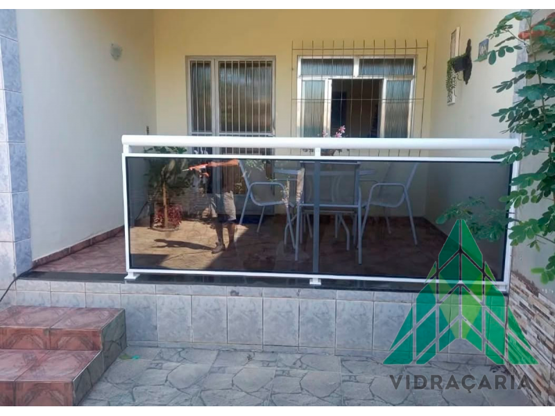 Janela vidro temperado instalação Arte Vidros Nova Iguaçu RJ